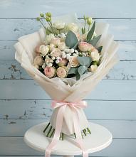 Букет цветов из:  Розы и Лизиантусы в Беляевка