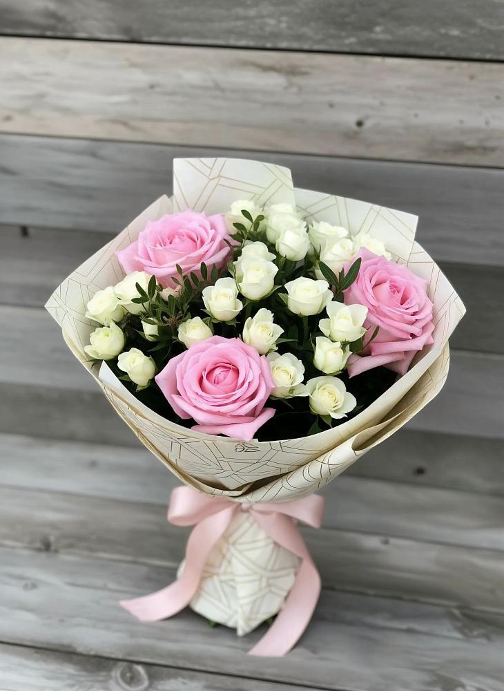 Букет цветов из: Розы в Беляевка