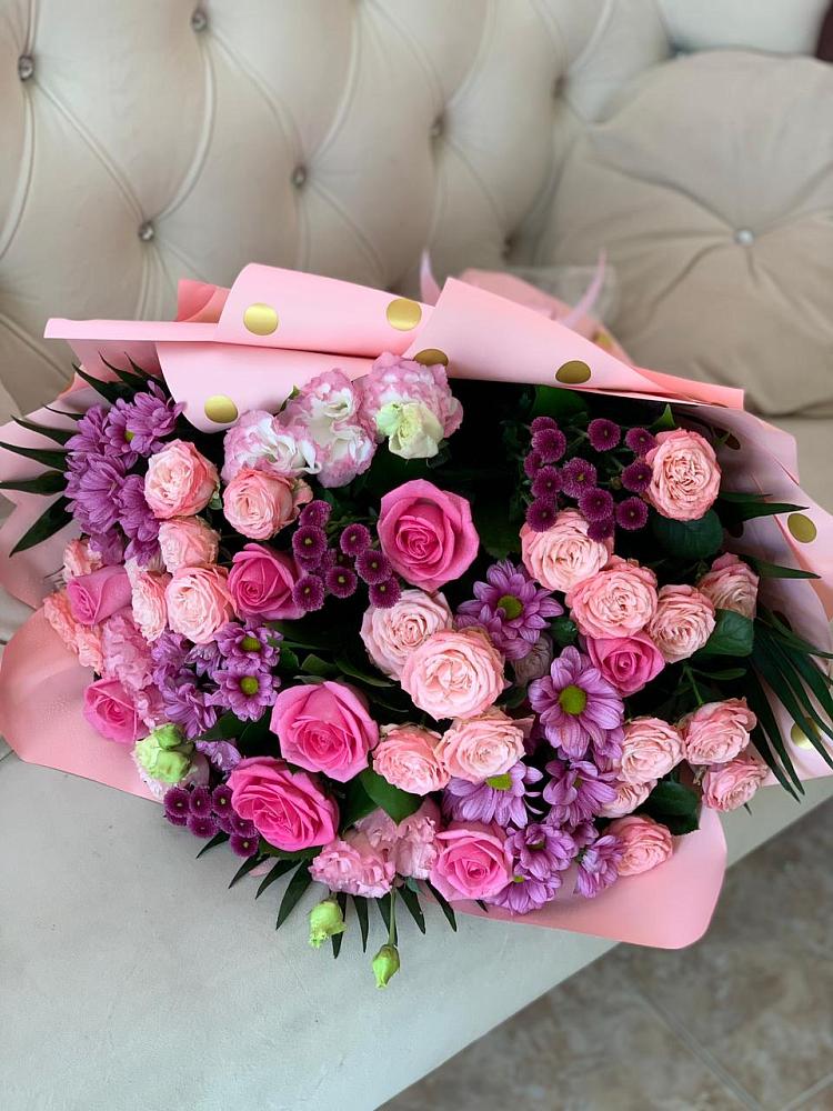 Букет цветов из: Хризантемы, Розы и Лизиантусы в Беляевка