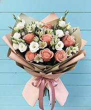 Букет цветов из:  Розы, Альстромерии и Лизиантусы в Беляевка