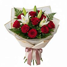 Букет цветов из:  Лилии и Розы в Беляевка