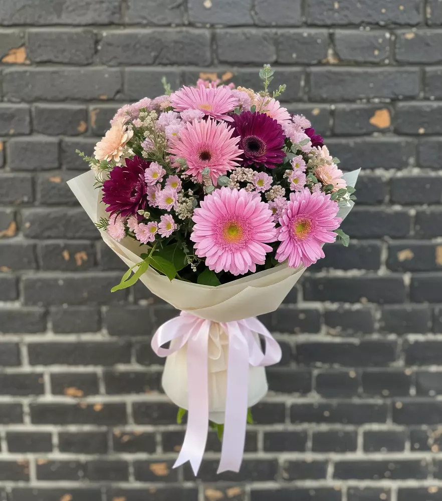 Букет цветов из: Герберы и Хризантемы в Беляевка