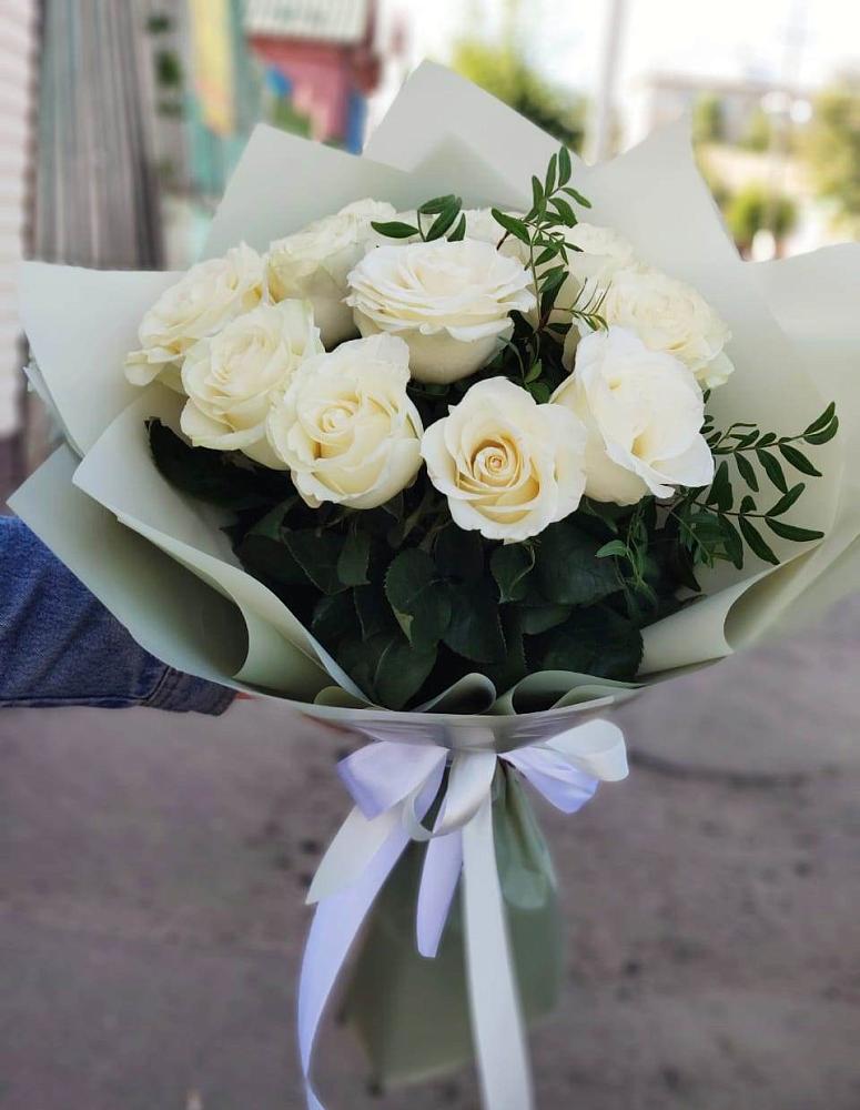 Букет Белые розы Проуд в Беляевка