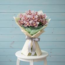 Букет цветов из:  Орхидеи и Розы в Беляевка