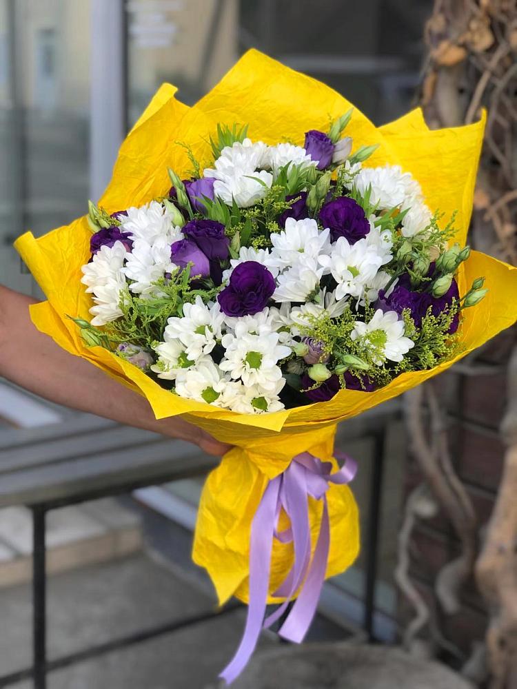 Букет цветов из: Ирисы, Хризантемы и Ромашки в Беляевка