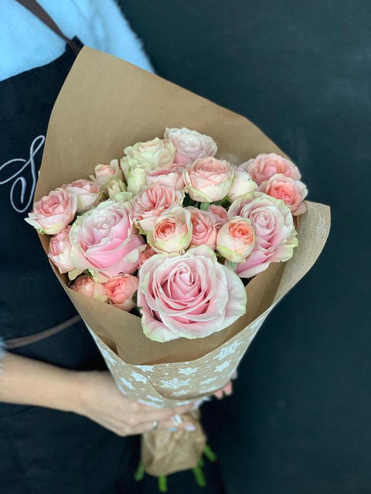 Букет цветов из: Хризантемы и Розы в Беляевка