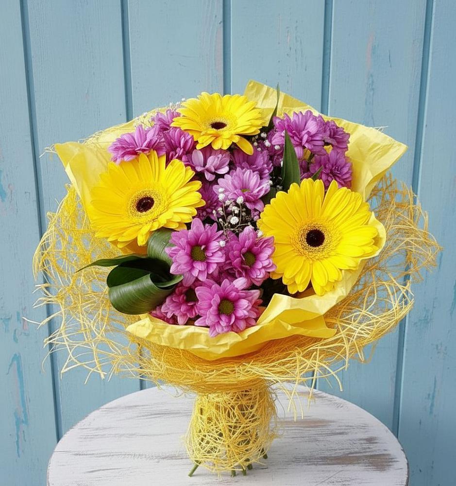 Букет цветов из: Хризантемы и Герберы в Беляевка