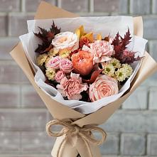 Букет цветов из:  Гвоздики, Хризантемы и Розы в Беляевка