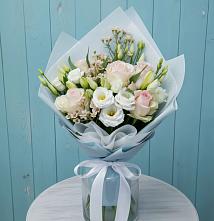 Букет цветов из:  Розы и Лизиантусы в Беляевка