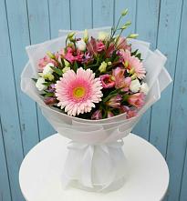Букет цветов из:  Герберы, Альстромерии и Лизиантусы в Беляевка