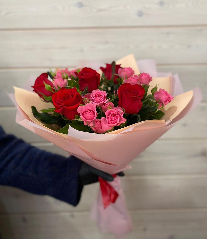Букет цветов из: Розы в Беляевка