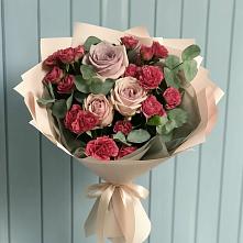 Букет цветов из:  Гвоздики и Розы в Беляевка